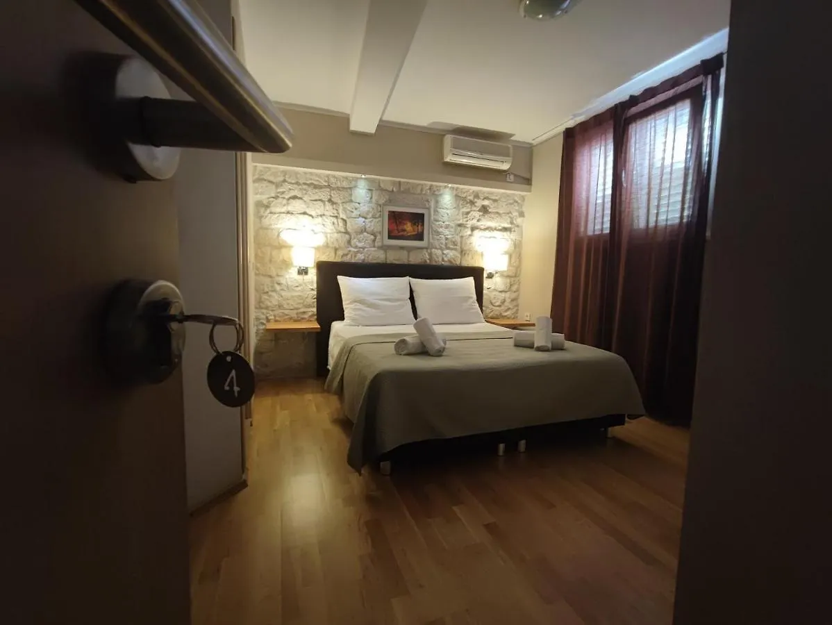 Carol Rooms Trogir 3*,  Croatia