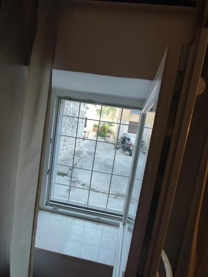 Carol Rooms Trogir
