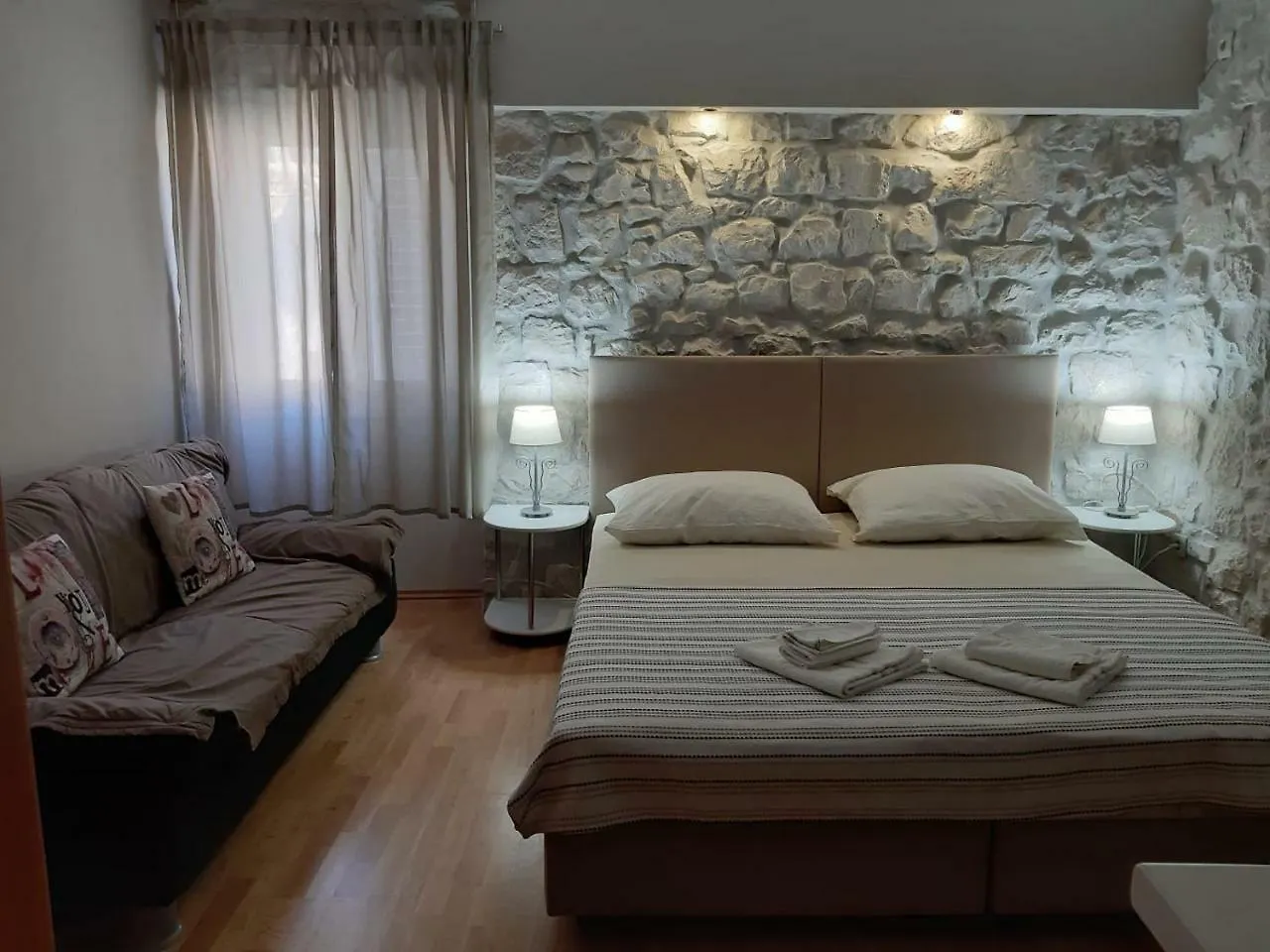 Carol Rooms Trogir