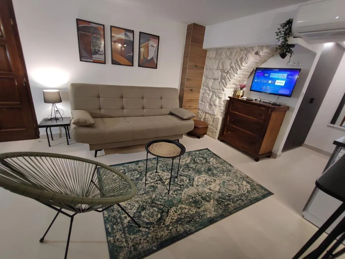 Carol Rooms Trogir