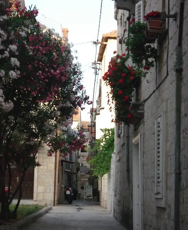 Carol Rooms Trogir