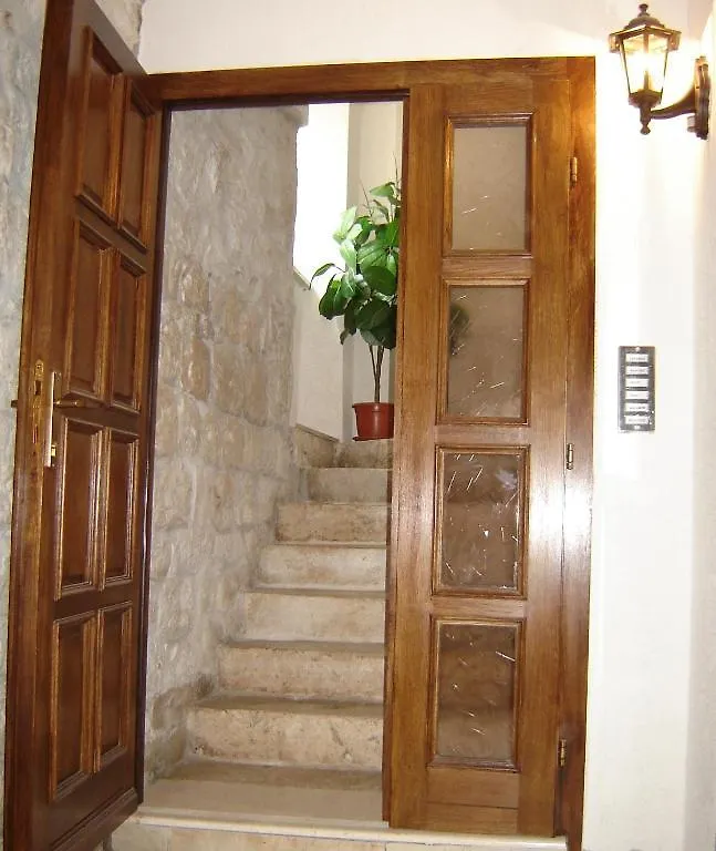 *** Vendégház Carol Rooms Trogir Horvátország